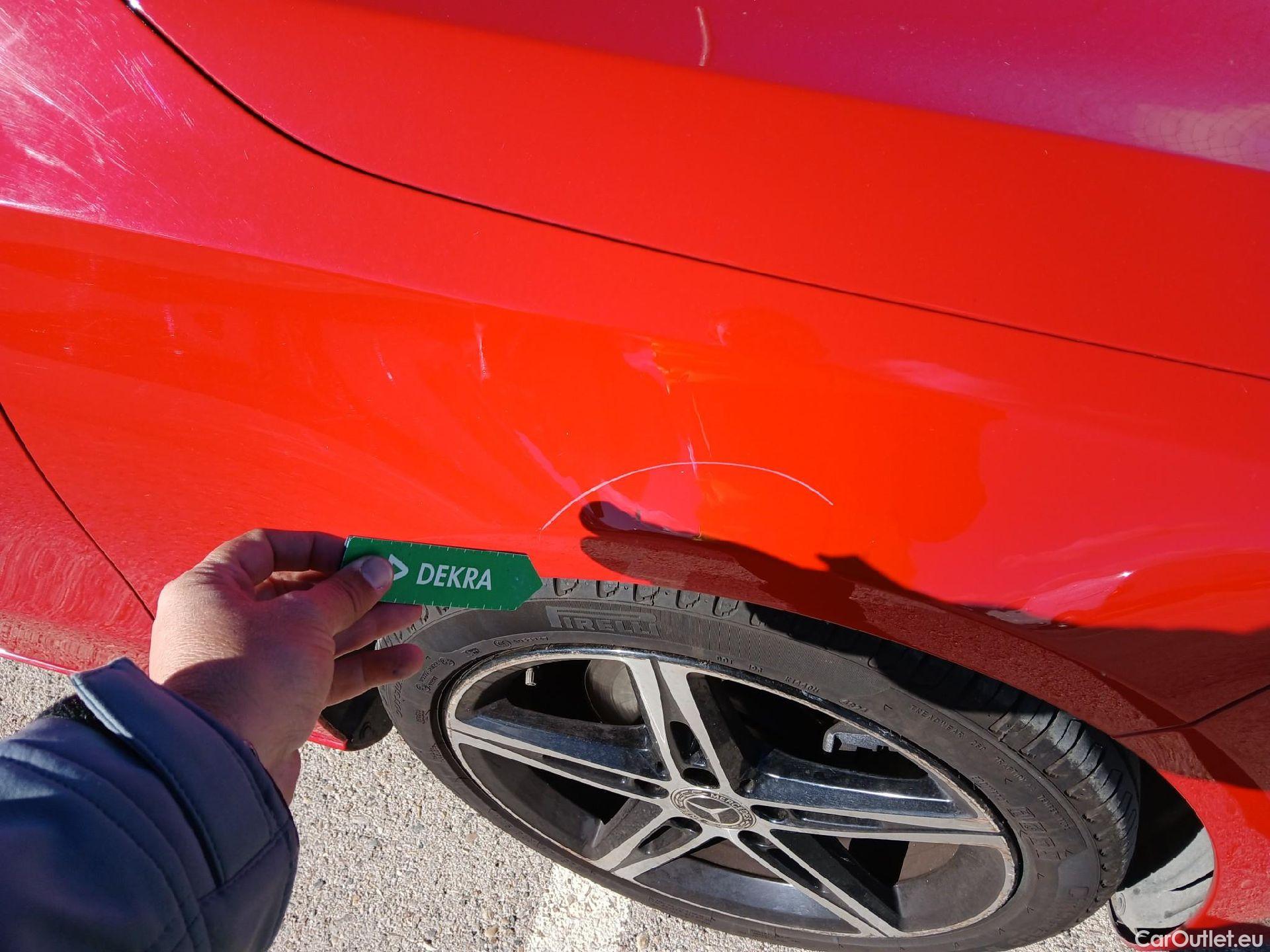  Mercedes  A-Klasse MERCEDES-BENZ Clase A / 2018 / 5P / berlina con portón A 180 d #35