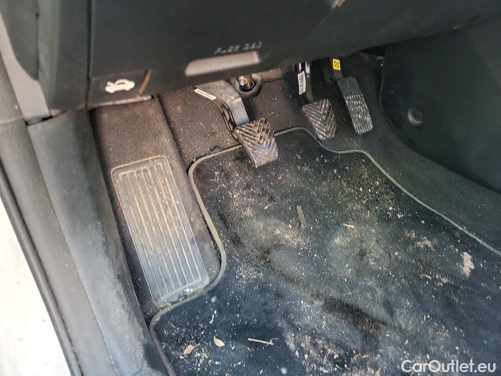  KIA  STONIC KIA  / 2017 / 5P / todoterreno 1.0 T-GDi 88kW (120CV) MHEV iMT Drive #36