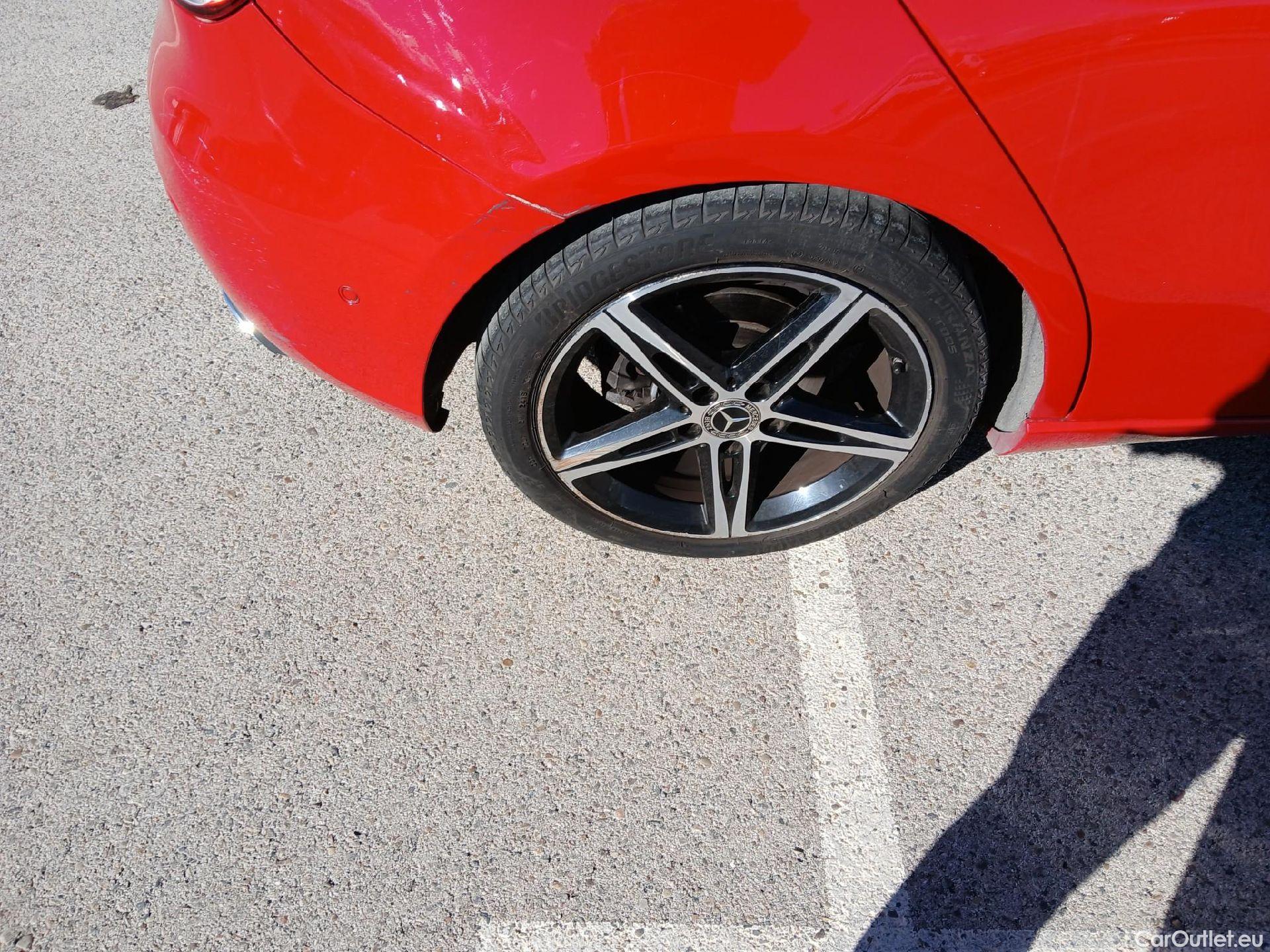  Mercedes  A-Klasse MERCEDES-BENZ Clase A / 2018 / 5P / berlina con portón A 180 d #12