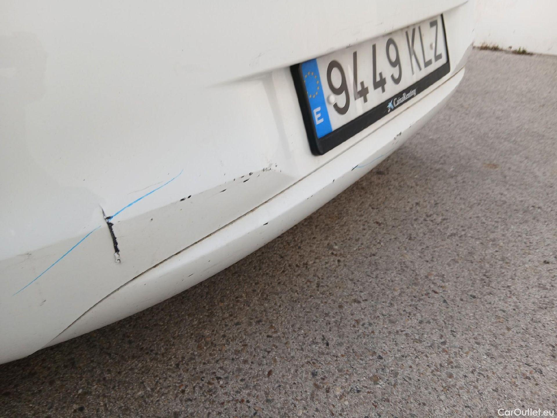  Opel  Corsa OPEL  / 2014 / 5P / berlina con portón 1.4 Expression 55kW (75CV) #22