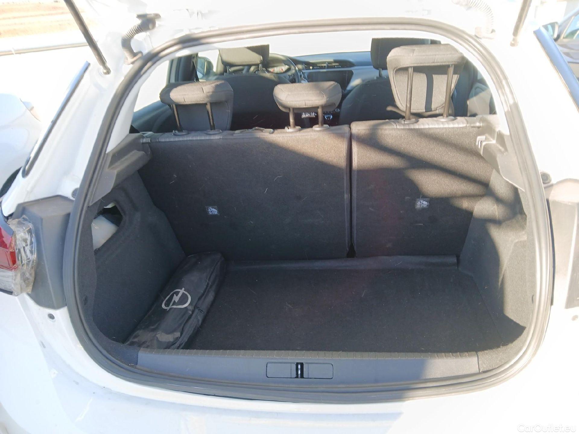  Opel  Corsa OPEL  / 2019 / 5P / berlina con portón  1.2T XHL 74kW (100CV) Edition (2) #4