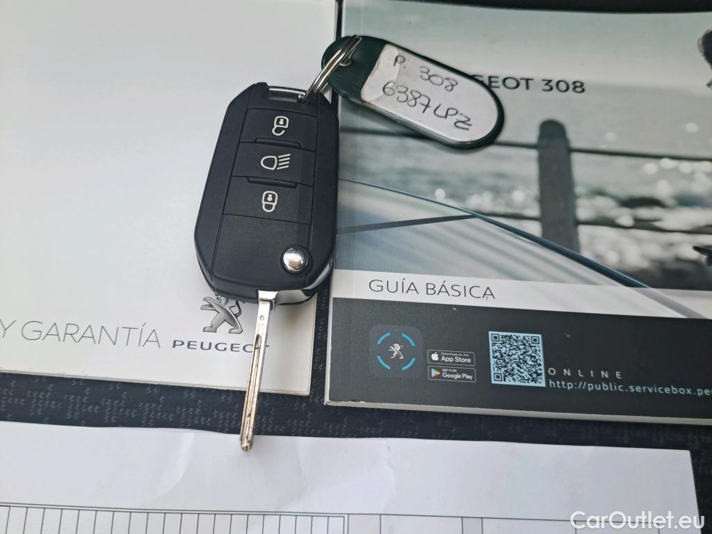  Peugeot  308 PEUGEOT  / 2017 / 5P / berlina con portón 5p Active Pack BlueHDi 130 S&S #2