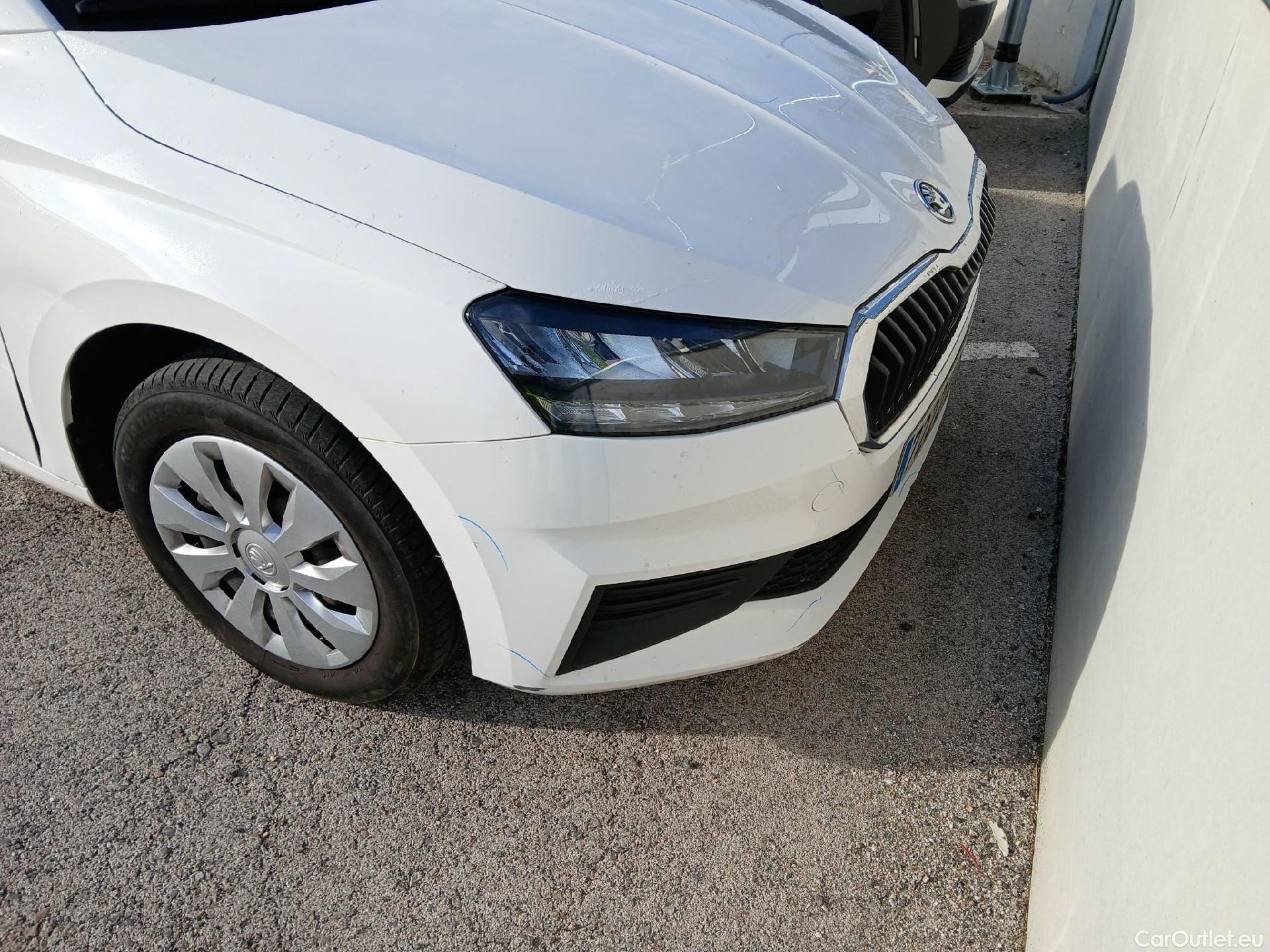  Skoda  Fabia SKODA  / 2021 / 5P / berlina con portón 1.0 MPI 59KW (80CV) Active #5