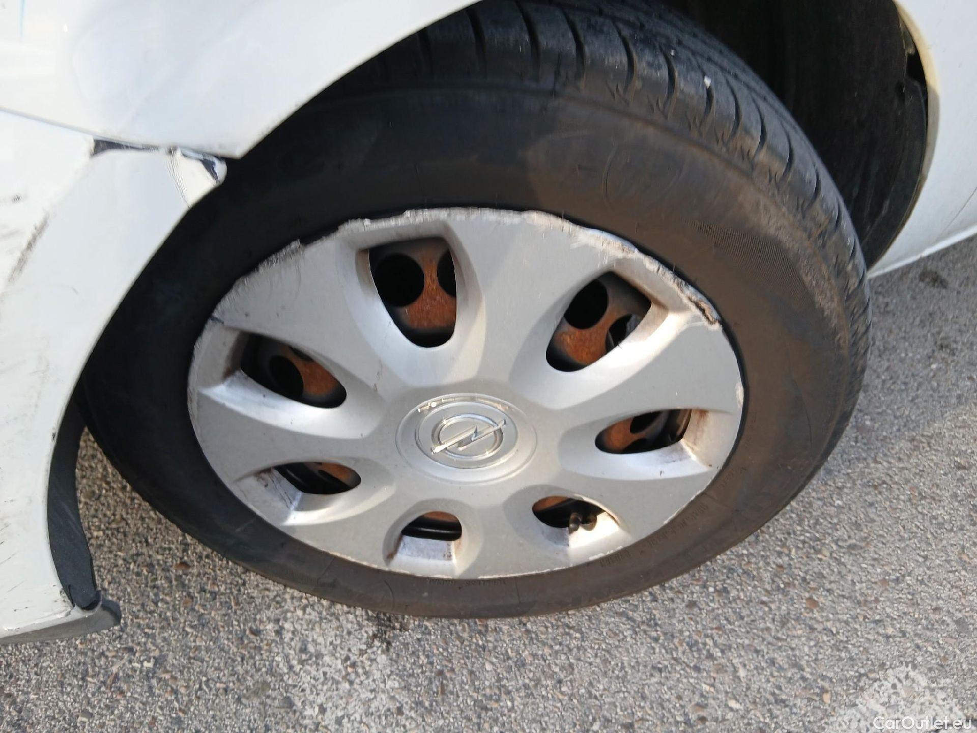  Opel  Corsa OPEL  / 2014 / 5P / berlina con portón 1.4 Expression 55kW (75CV) #9