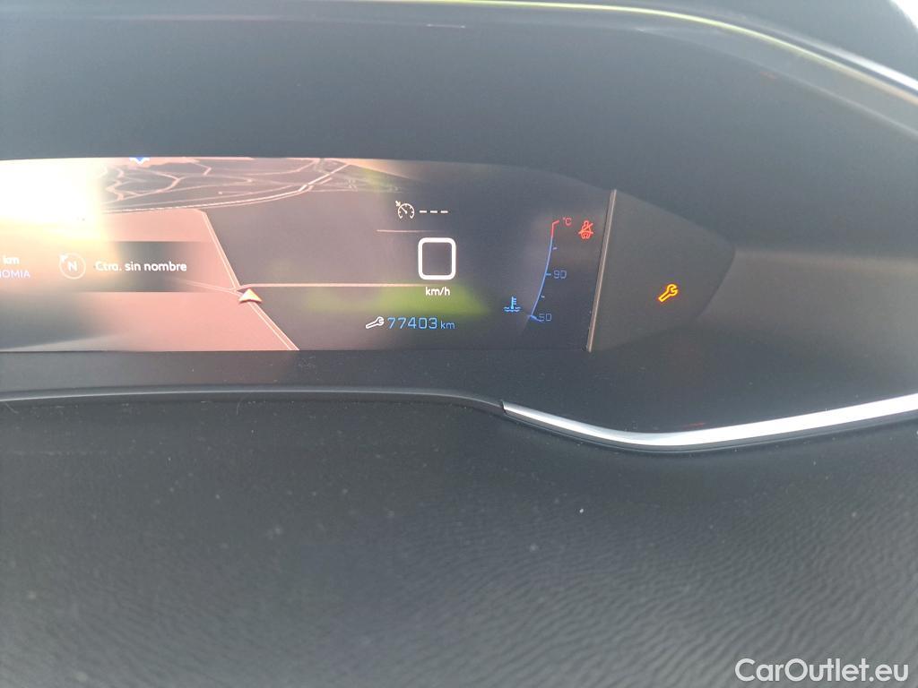  Peugeot  308 PEUGEOT  / 2017 / 5P / berlina con portón 5p Active Pack BlueHDi 130 S&S #9