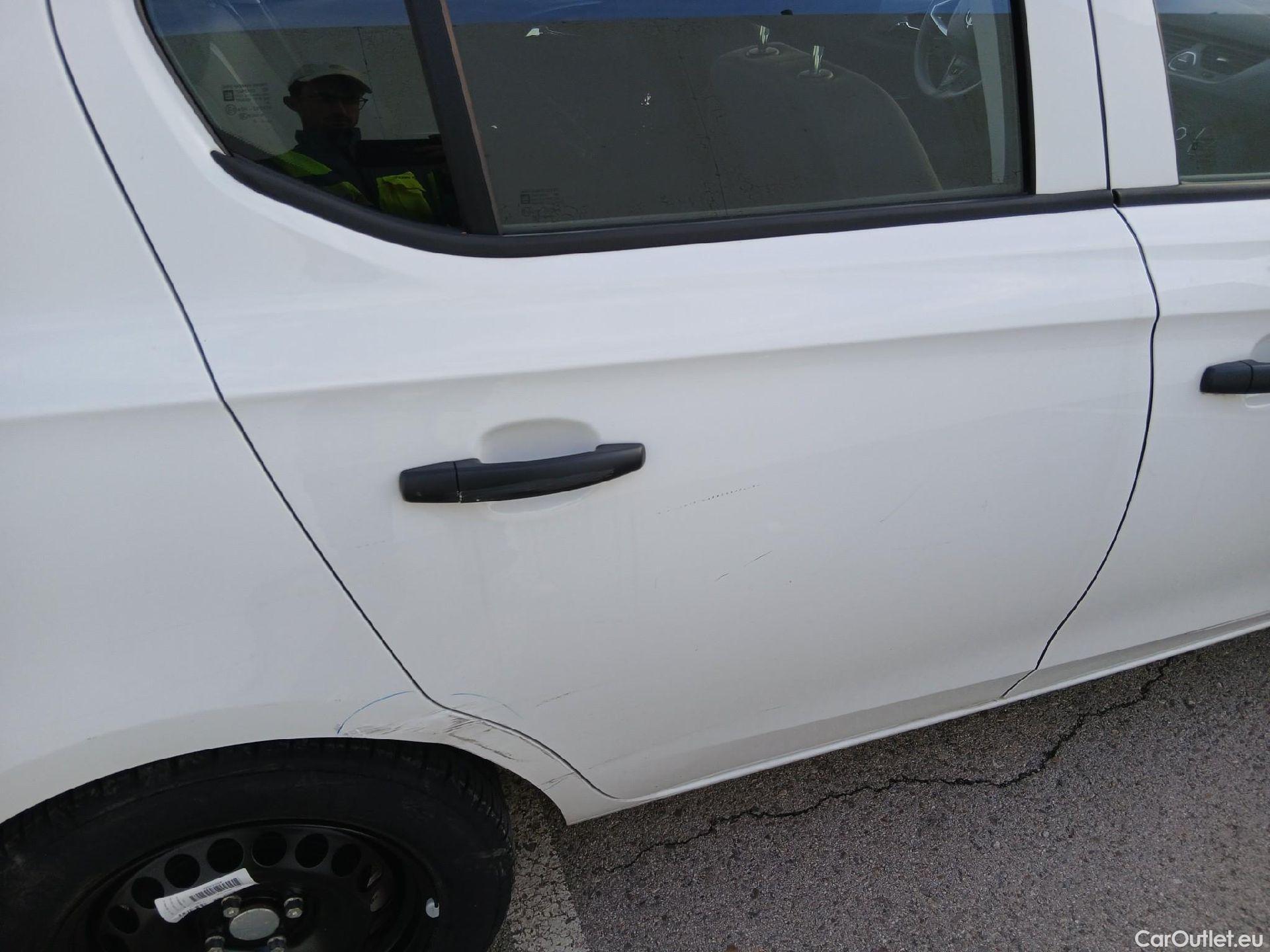  Opel  Corsa OPEL  / 2014 / 5P / berlina con portón 1.4 Expression 55kW (75CV) #30