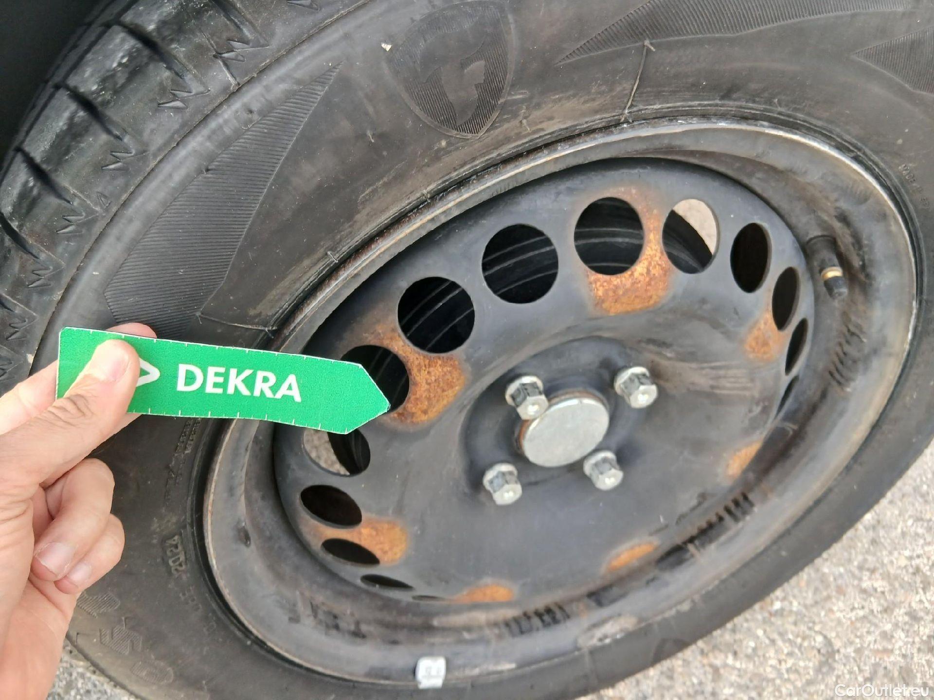  Opel  Corsa OPEL  / 2014 / 5P / berlina con portón 1.4 Expression 55kW (75CV) #15