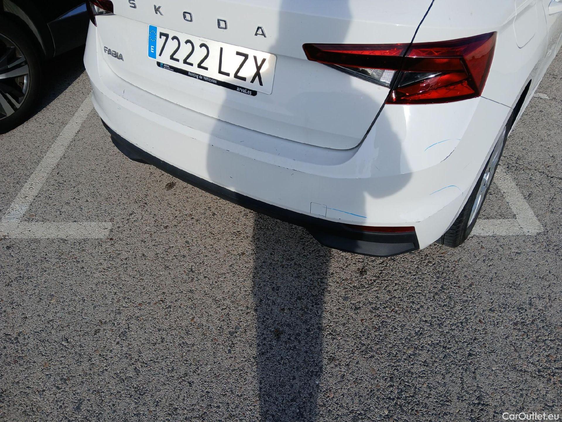  Skoda  Fabia SKODA  / 2021 / 5P / berlina con portón 1.0 MPI 59KW (80CV) Active #15