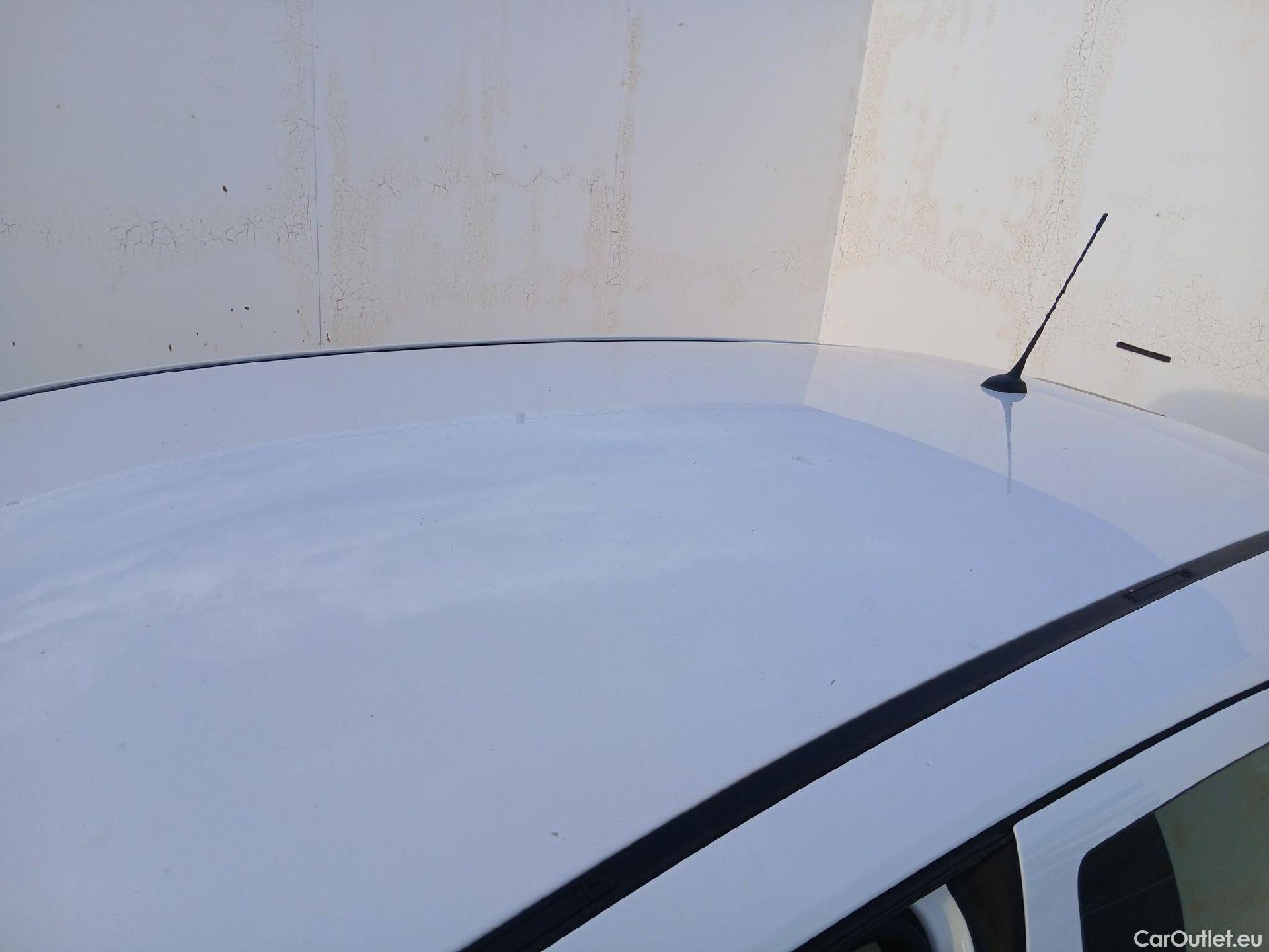  Opel  Corsa OPEL  / 2014 / 5P / berlina con portón 1.4 Expression 55kW (75CV) #13