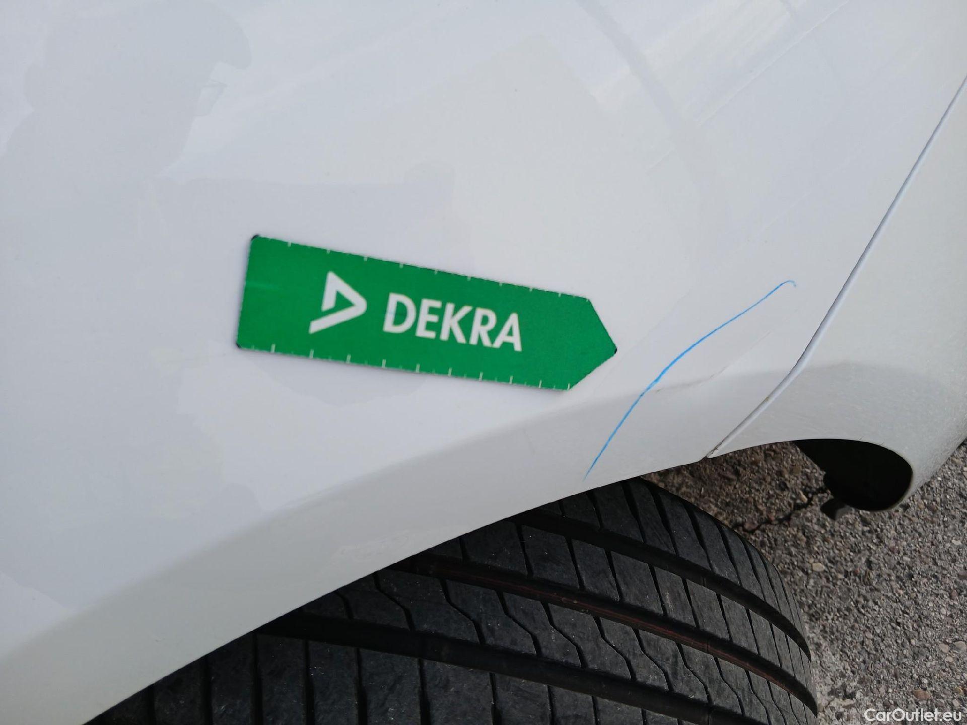  Opel  Corsa OPEL  / 2014 / 5P / berlina con portón 1.4 Expression 55kW (75CV) #37