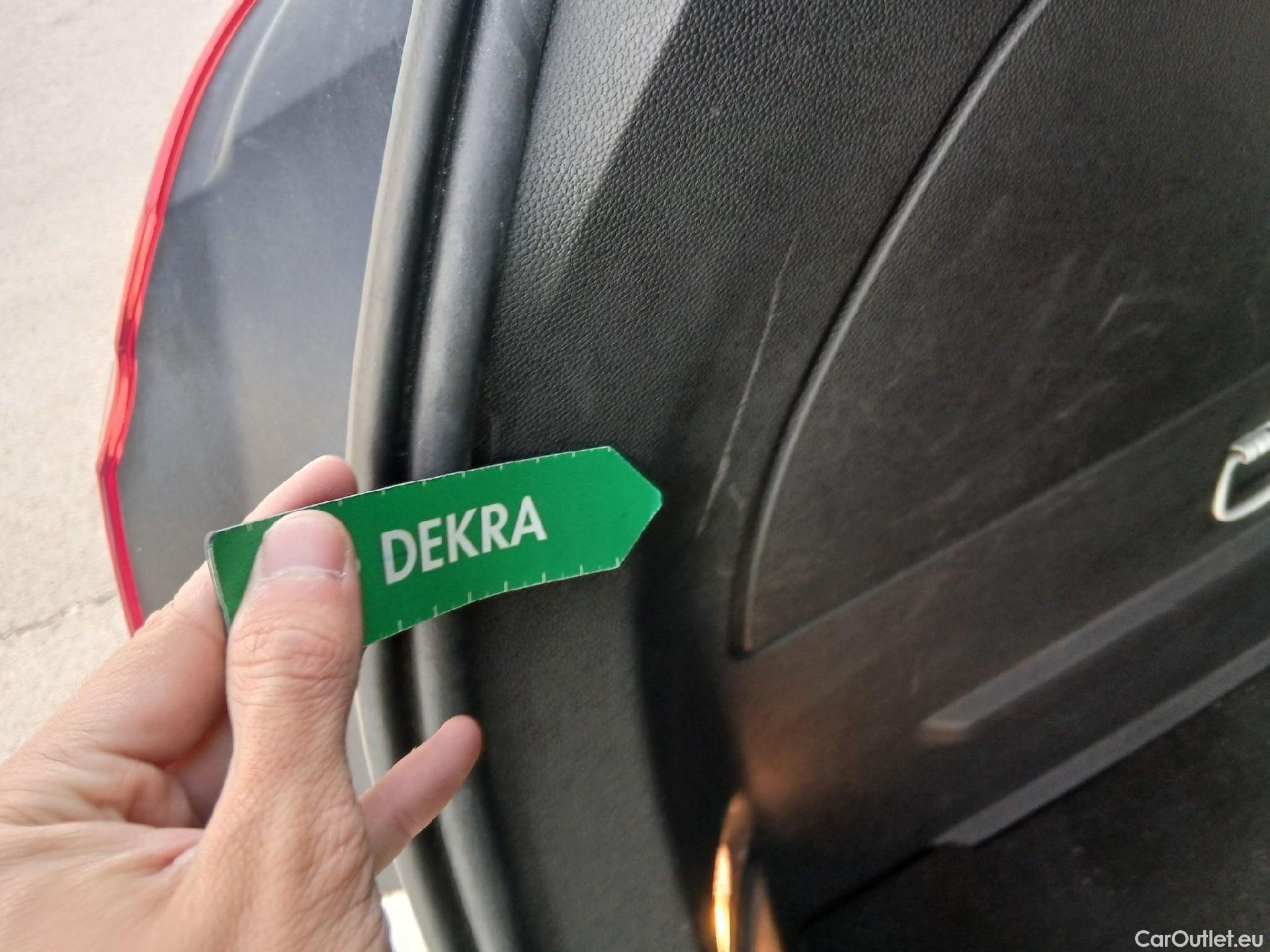  Opel  Corsa OPEL  / 2014 / 5P / berlina con portón 1.4 Expression 55kW (75CV) #24