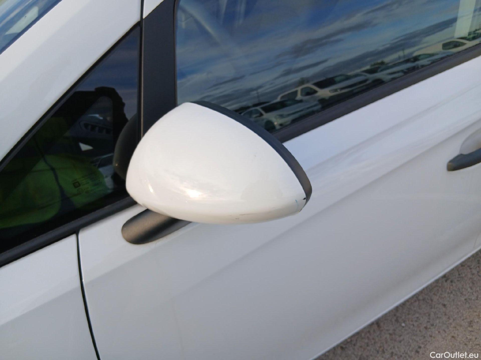  Opel  Corsa OPEL  / 2014 / 5P / berlina con portón 1.4 Expression 55kW (75CV) #11