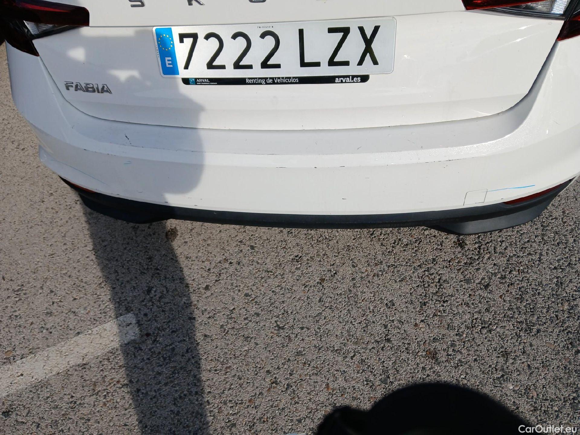  Skoda  Fabia SKODA  / 2021 / 5P / berlina con portón 1.0 MPI 59KW (80CV) Active #17