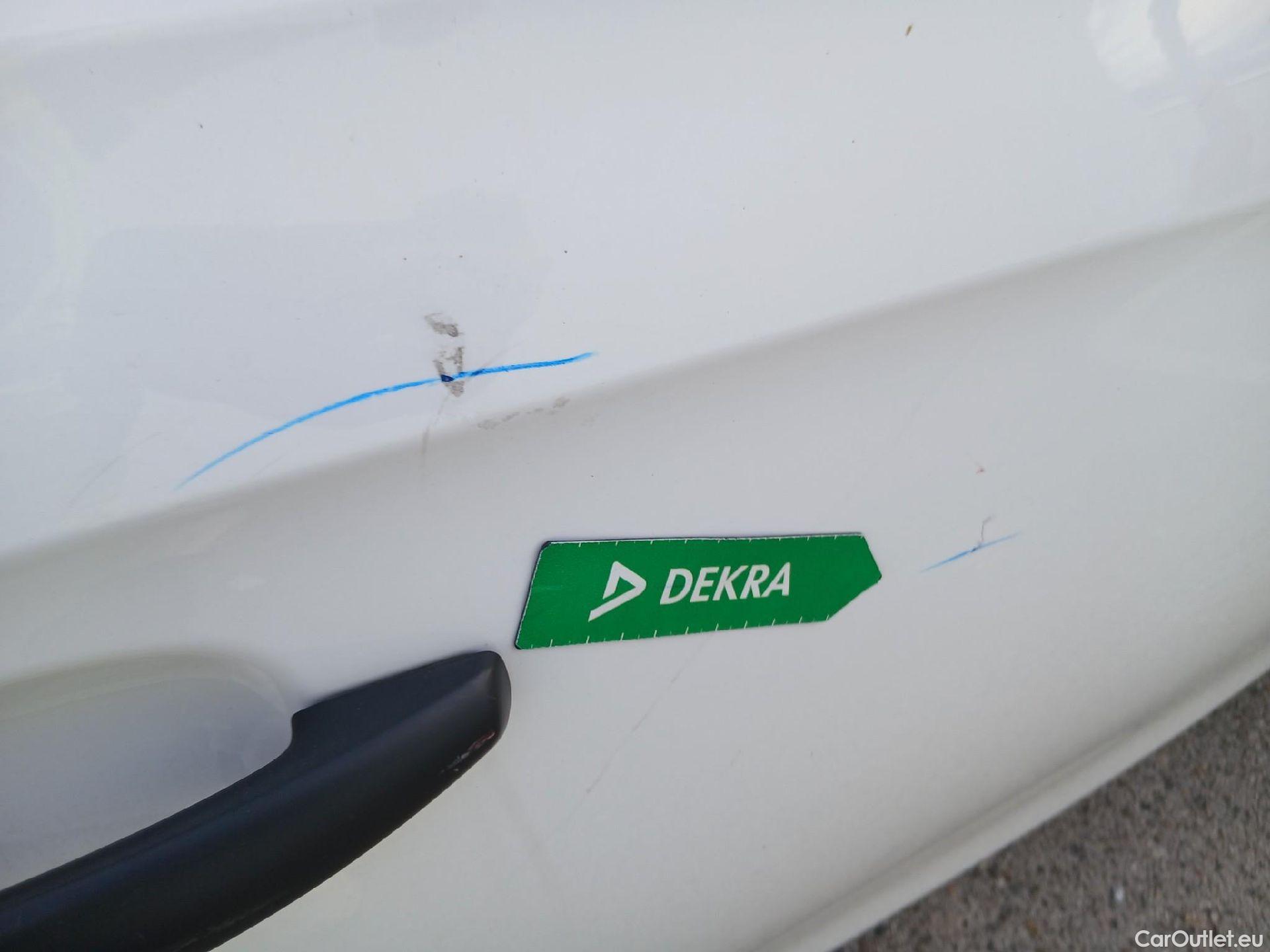  Opel  Corsa OPEL  / 2014 / 5P / berlina con portón 1.4 Expression 55kW (75CV) #34