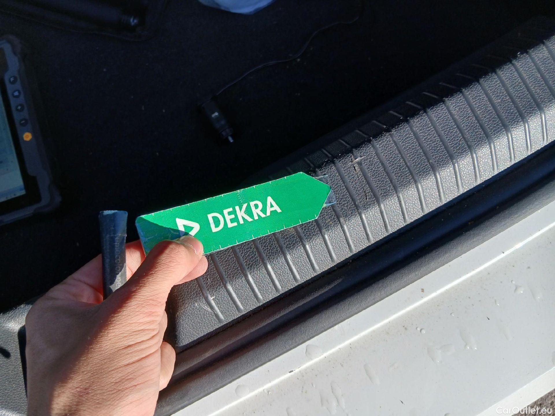  Volkswagen  Golf  VOLKSWAGEN / 2020 / 5P / berlina con portón 2.0 TDI 85kW (115CV) #22