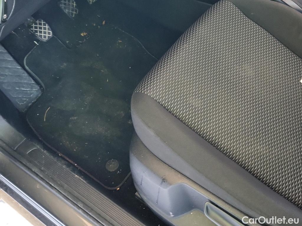  Volkswagen  T-ROC VOLKSWAGEN  / 2017 / 5P / todoterreno Edition 1.0 TSI 85kW (115CV) #10