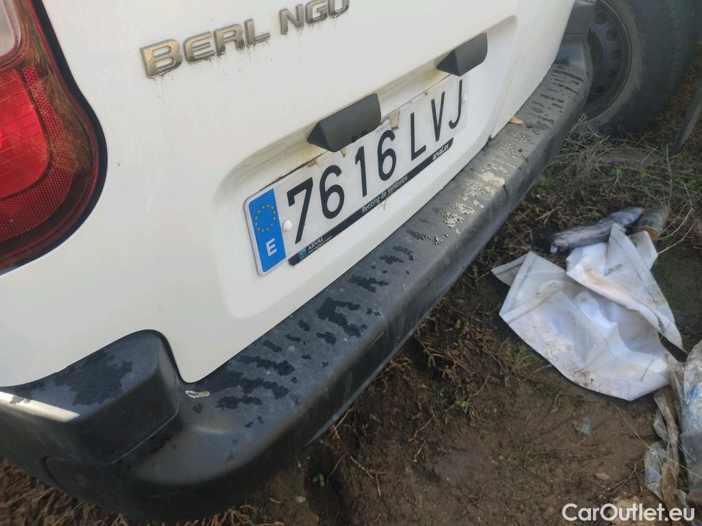  Citroen  Berlingo CITROEN  / 2018 / 4P / furgón derivado de turismo Talla XL BlueHDi 100 CONTROL #16