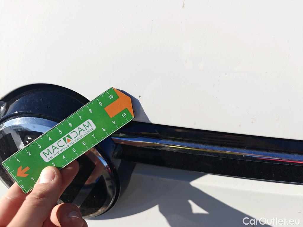  Volkswagen  Golf  VOLKSWAGEN / 2020 / 5P / berlina con portón Life 1.0 eTSI 81kW (110CV) DSG #26