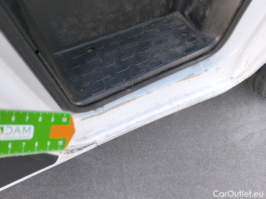  Citroen  Jumper CITROEN  / 2014 / 4P / furgón BlueHDi 103KW (140CV) Furgón 35L2H2 #23