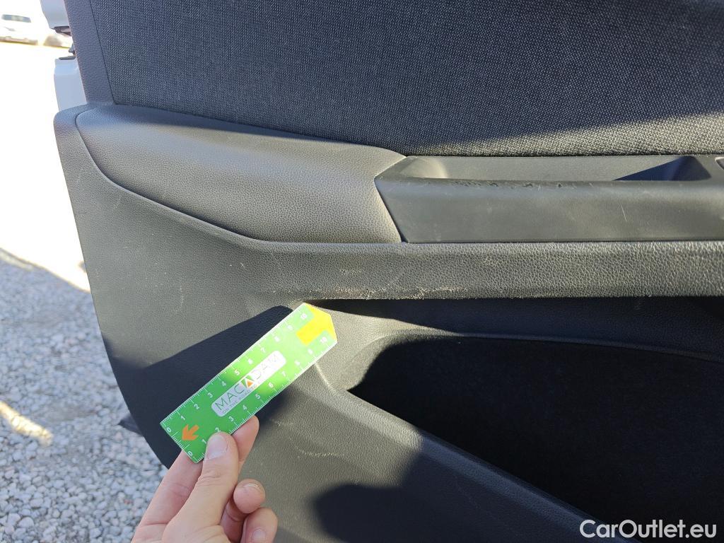  Volkswagen  Golf  VOLKSWAGEN / 2020 / 5P / berlina con portón Life 1.0 eTSI 81kW (110CV) DSG #12