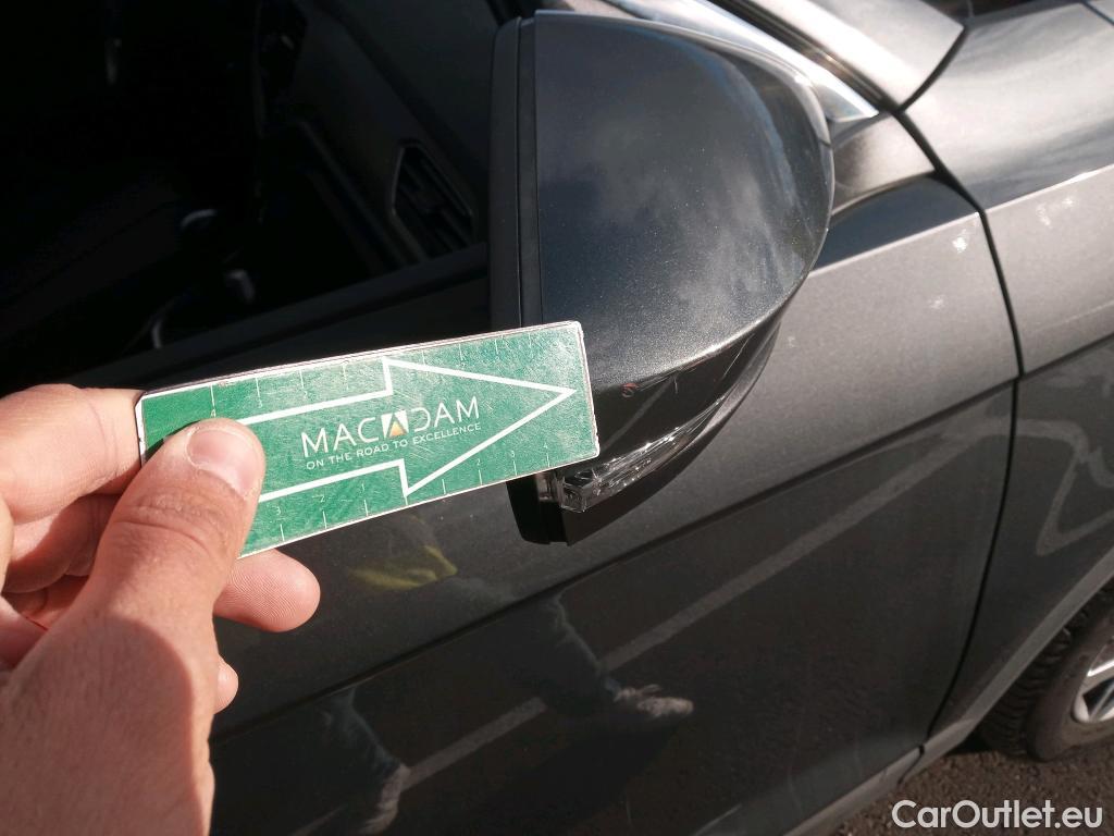  Volkswagen  T-ROC VOLKSWAGEN  / 2017 / 5P / todoterreno Advance 2.0 TDI 110kW (150CV) DSG (AC2) #32