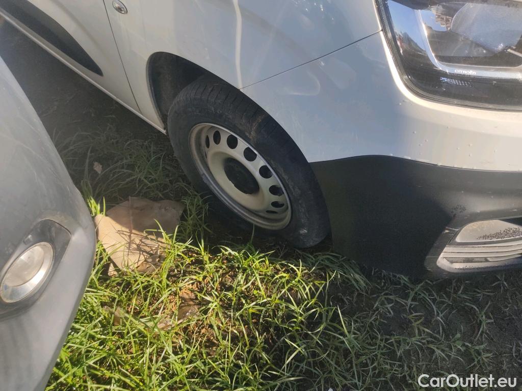  Citroen  Berlingo CITROEN  / 2018 / 4P / furgón derivado de turismo Talla XL BlueHDi 100 CONTROL #7