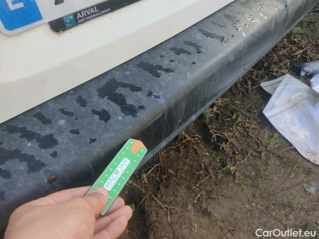  Citroen  Berlingo CITROEN  / 2018 / 4P / furgón derivado de turismo Talla XL BlueHDi 100 CONTROL #17