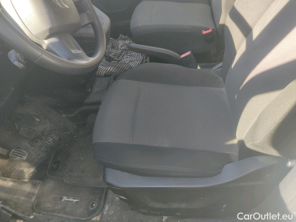  Citroen  Berlingo CITROEN  / 2018 / 4P / furgón derivado de turismo Talla XL BlueHDi 100 CONTROL #14