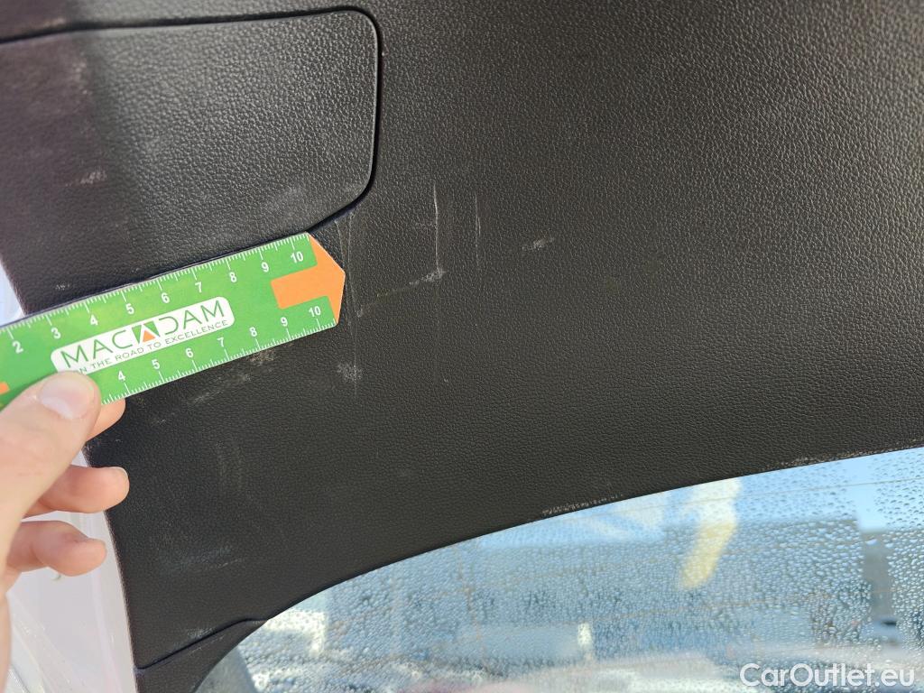  Volkswagen  Golf  VOLKSWAGEN / 2020 / 5P / berlina con portón Life 1.0 eTSI 81kW (110CV) DSG #9