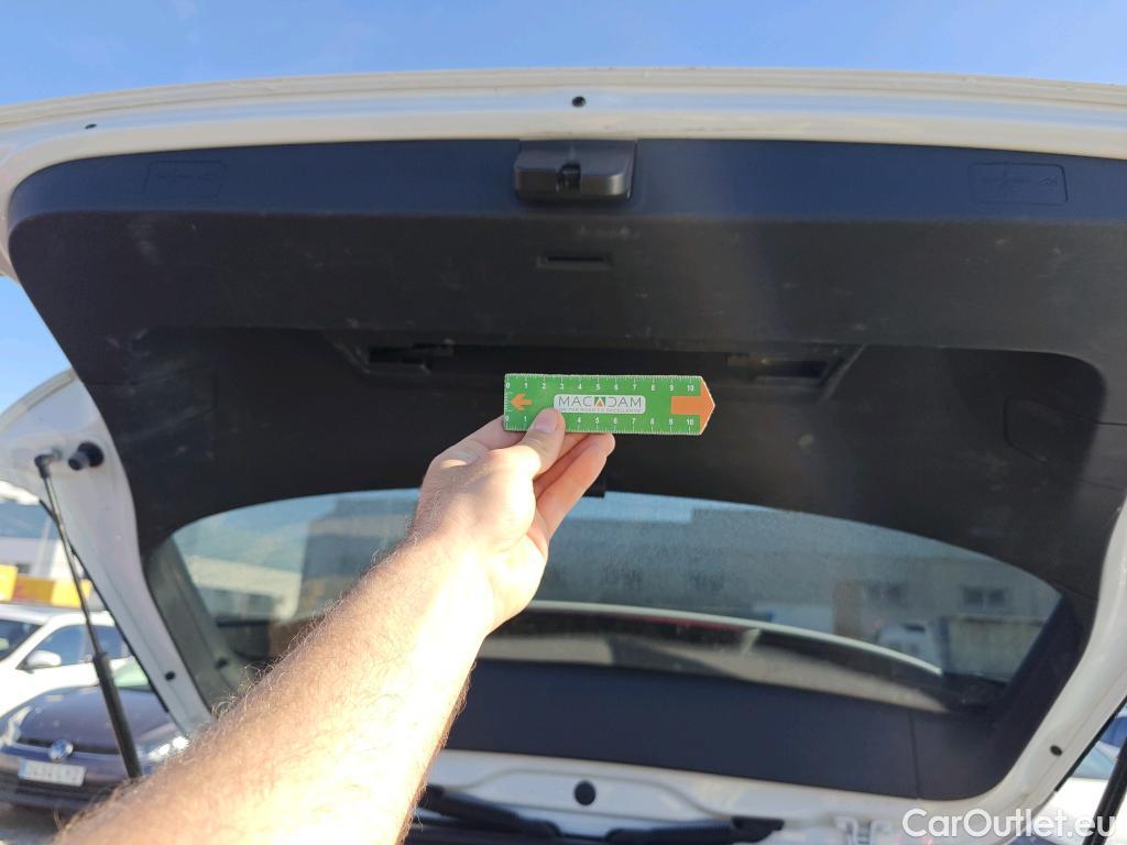  Volkswagen  Golf  VOLKSWAGEN / 2020 / 5P / berlina con portón Life 1.0 eTSI 81kW (110CV) DSG #8