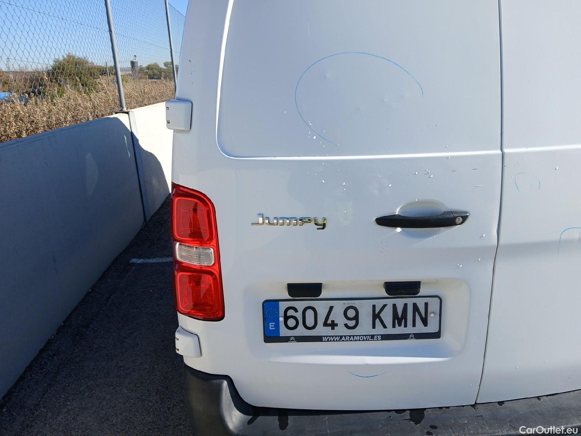  Citroen  Jumpy CITROEN  VU 4P 3G FURGÓN Talla M BlueHDi 85KW (115CV) 6v Confort #24