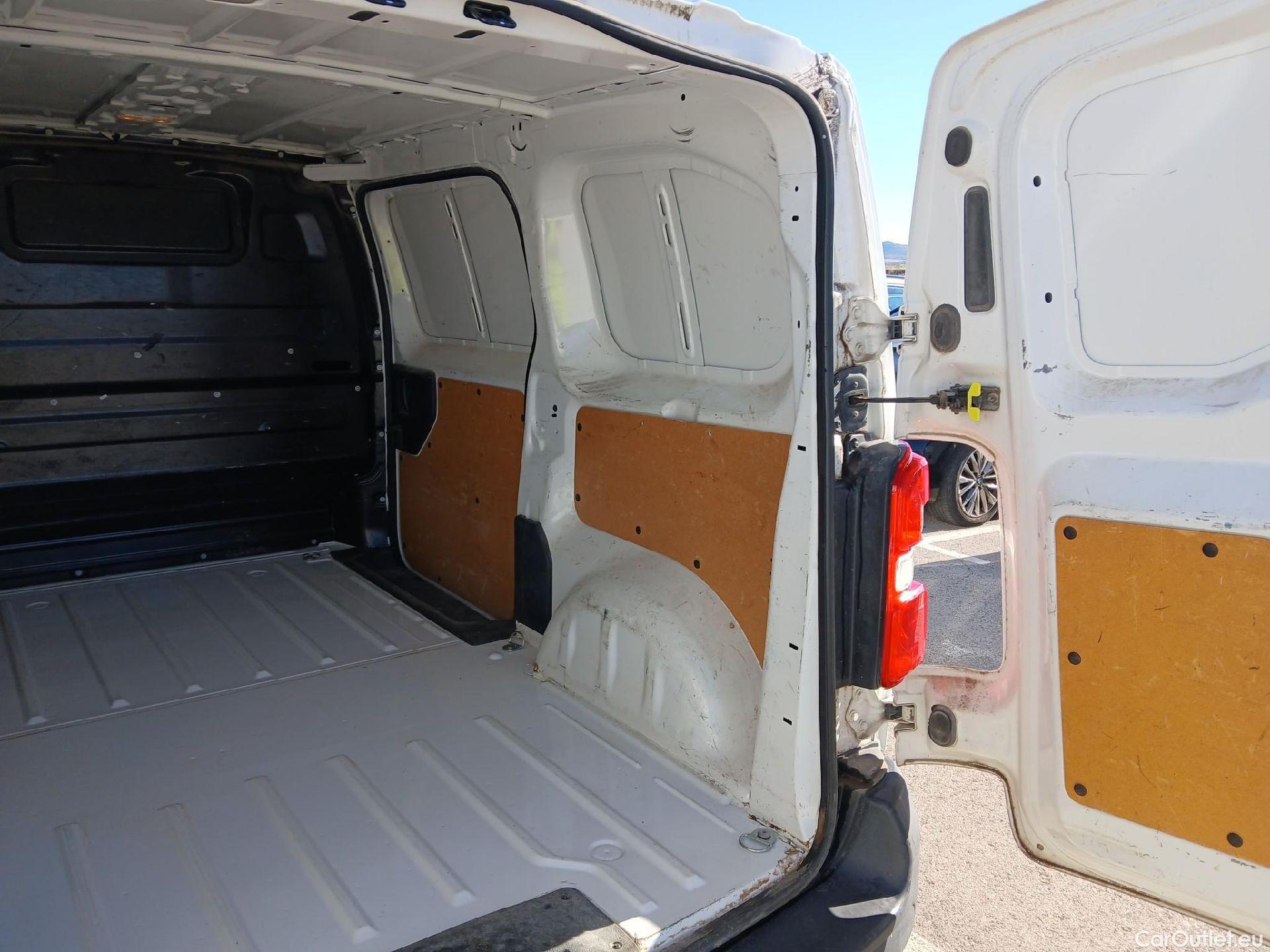  Citroen  Jumpy CITROEN  VU 4P 3G FURGÓN Talla M BlueHDi 85KW (115CV) 6v Confort #4