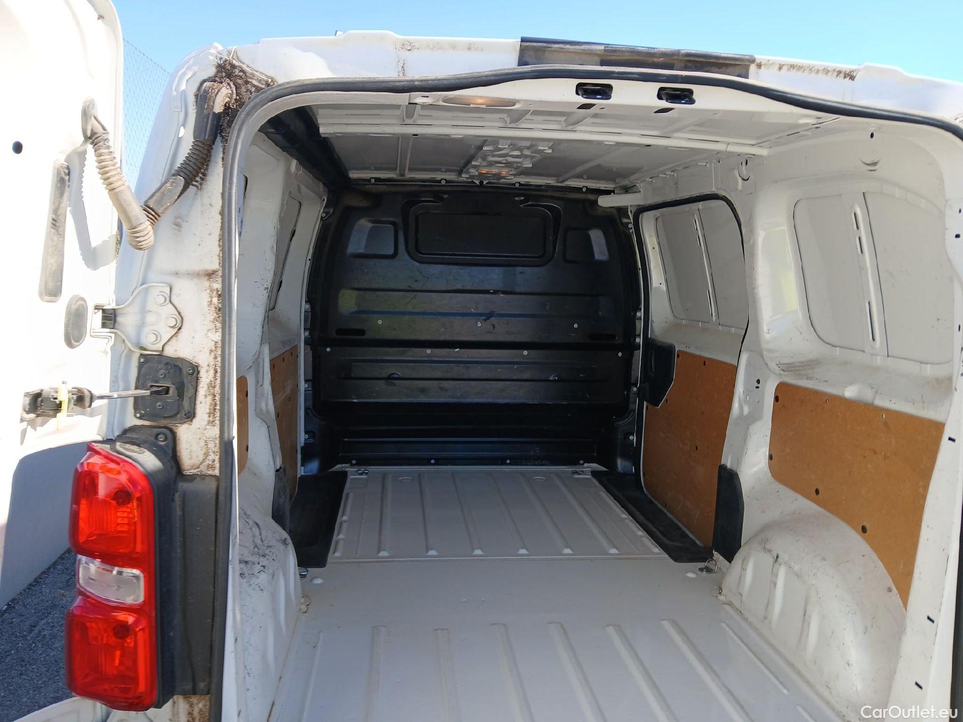  Citroen  Jumpy CITROEN  VU 4P 3G FURGÓN Talla M BlueHDi 85KW (115CV) 6v Confort #3