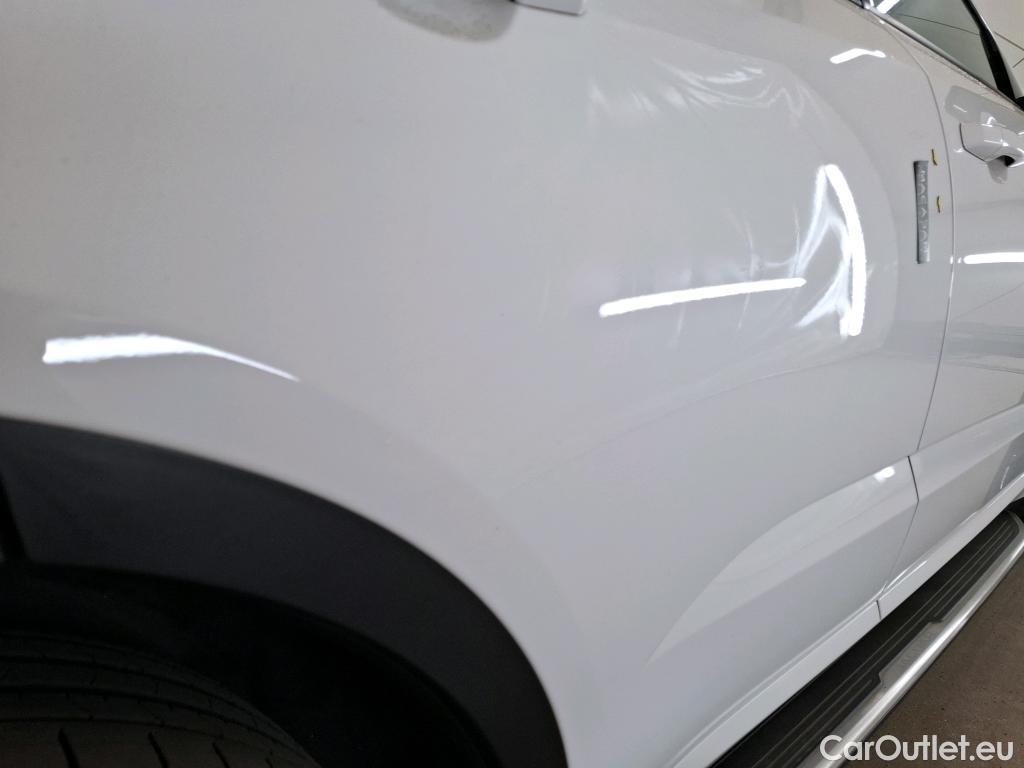  Jaguar  E-PACE JAGUAR  5p SUV D180 BVM AWD R-DYNAMIC S #6