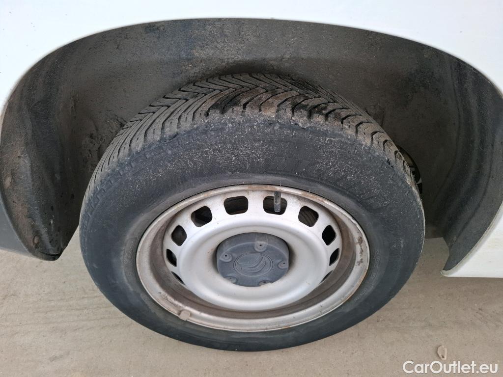  Citroen  Berlingo  Fourgon Club M 650 1.5 BlueHDi 75CV BVM5 E6dT #26