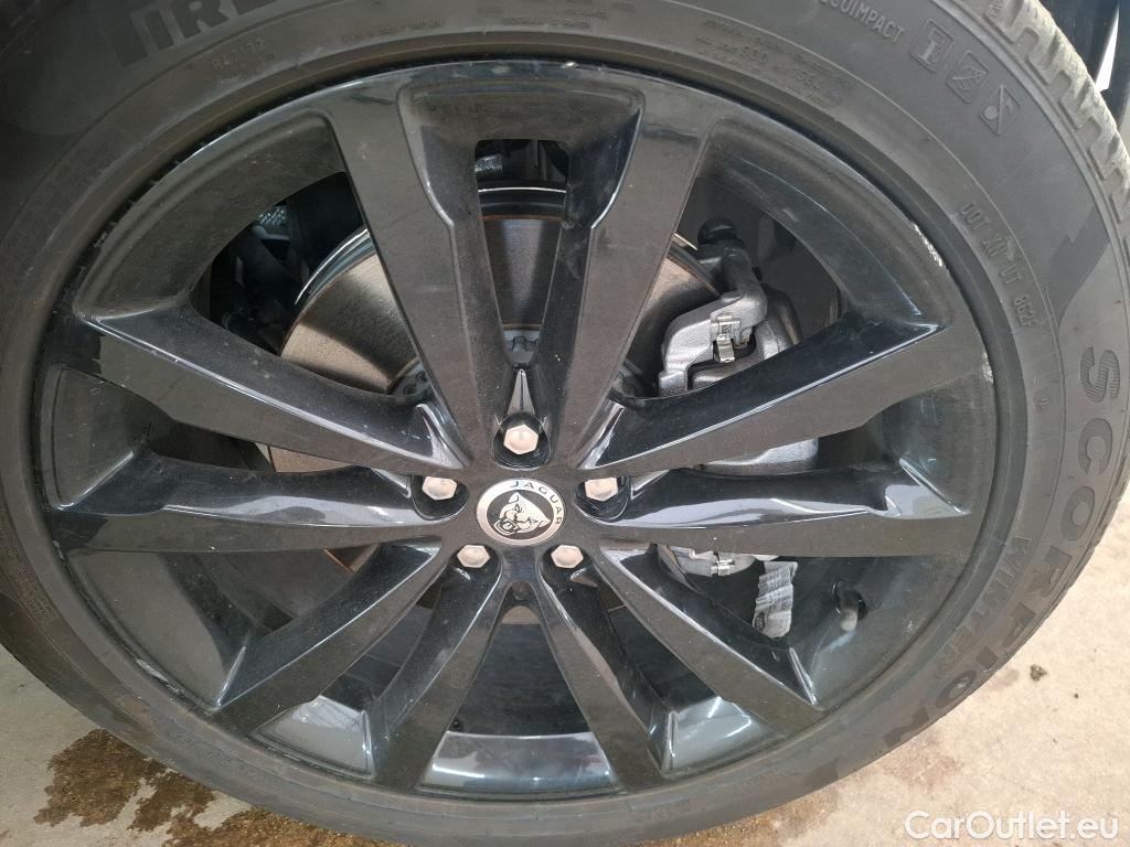  Jaguar  E-PACE JAGUAR  / 2017 / 5P / SUV P300e PHEV BVA AWD R-Dynamic S / VO RECONDITIONNE - PHOTOS AVANT RECONDITIONNEMENT #20