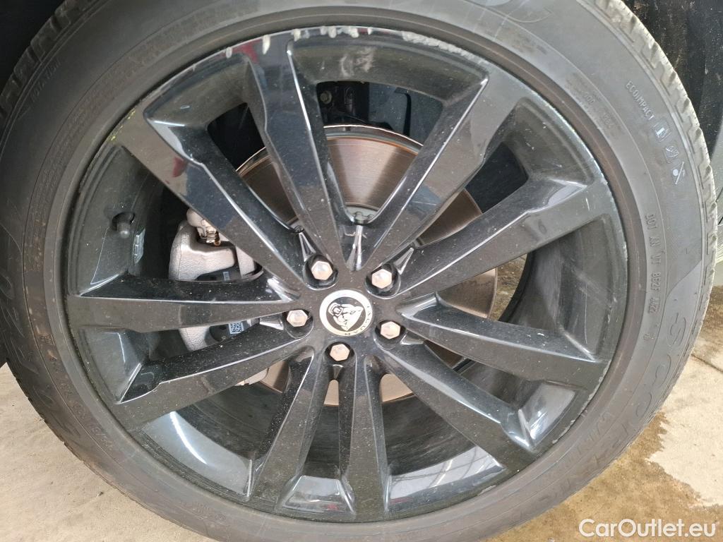  Jaguar  E-PACE JAGUAR  / 2017 / 5P / SUV P300e PHEV BVA AWD R-Dynamic S / VO RECONDITIONNE - PHOTOS AVANT RECONDITIONNEMENT #6