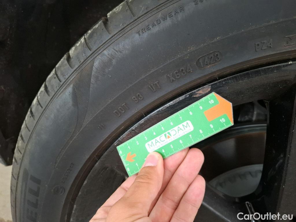  Jaguar  E-PACE JAGUAR  / 2017 / 5P / SUV P300e PHEV BVA AWD R-Dynamic S / VO RECONDITIONNE - PHOTOS AVANT RECONDITIONNEMENT #15