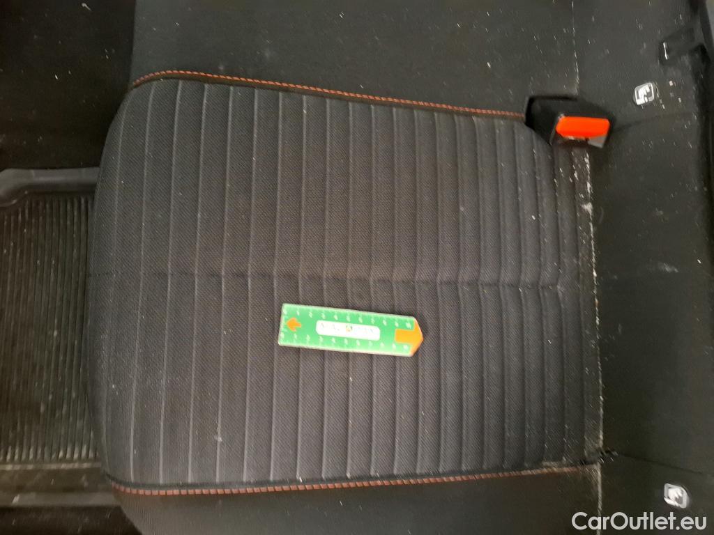  Peugeot  2008  Active Business 1.5 HDi 100CV BVM6 E6d #21