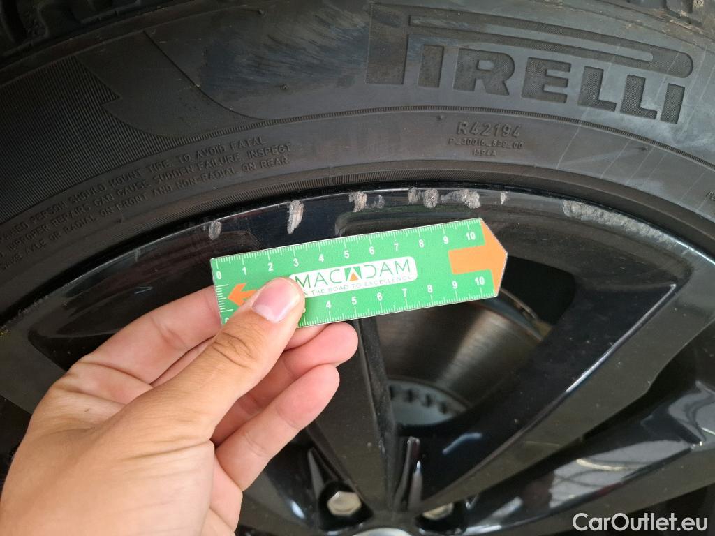  Jaguar  E-PACE JAGUAR  / 2017 / 5P / SUV P300e PHEV BVA AWD R-Dynamic S / VO RECONDITIONNE - PHOTOS AVANT RECONDITIONNEMENT #7