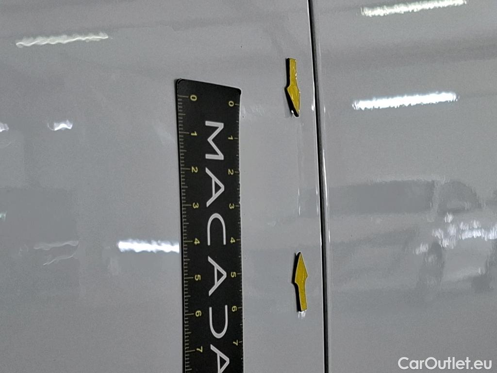  Jaguar  E-PACE JAGUAR  5p SUV D180 BVM AWD R-DYNAMIC S #2