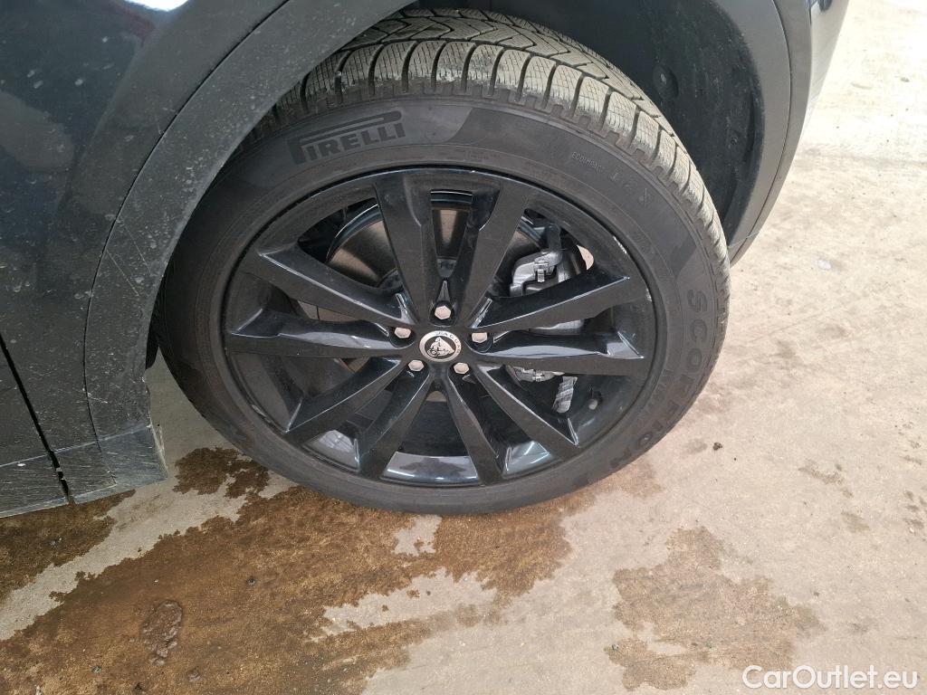  Jaguar  E-PACE JAGUAR  / 2017 / 5P / SUV P300e PHEV BVA AWD R-Dynamic S / VO RECONDITIONNE - PHOTOS AVANT RECONDITIONNEMENT #19