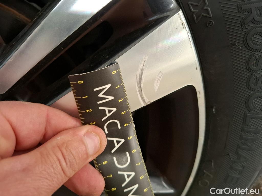  Peugeot  3008 PEUGEOT   2020  5P  SUV 1 6 HYBRID 225 E EAT8 Allure #16