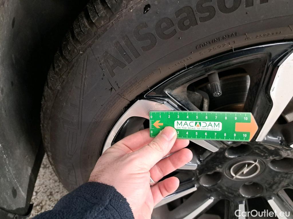  Opel  Crossland  X Business Elegance 1.2 Turbo 130CV BVA6 E6d #20