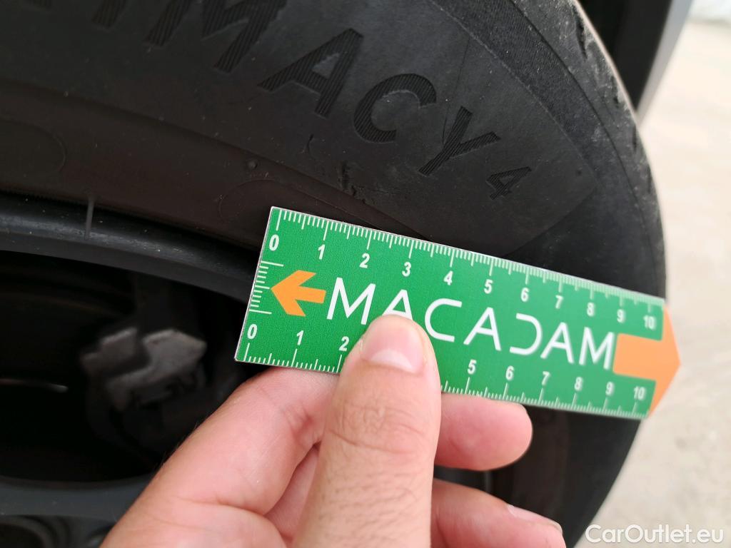  Citroen  C3  Feel Pack 1.2 PureTech 80CV BVM5 E6d #2