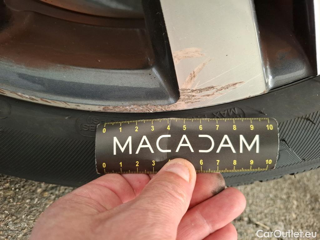  Peugeot  3008 PEUGEOT   2020  5P  SUV 1 6 HYBRID 225 E EAT8 Allure #18