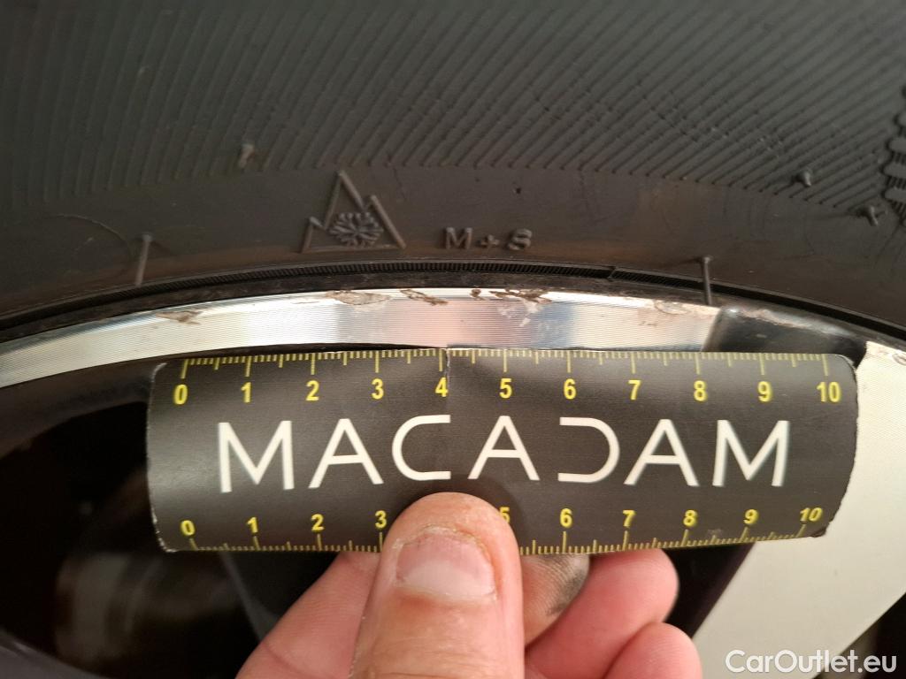  Peugeot  3008 PEUGEOT   2020  5P  SUV 1 6 HYBRID 225 E EAT8 Allure #37