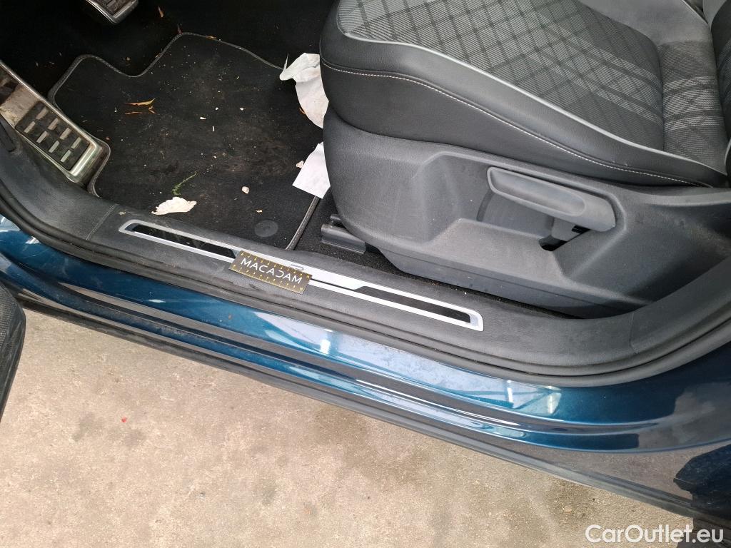  Volkswagen  Tiguan VOLKSWAGEN  / 2020 / 5P / SUV 1.5 TSI 150 DSG7 R-Line #12