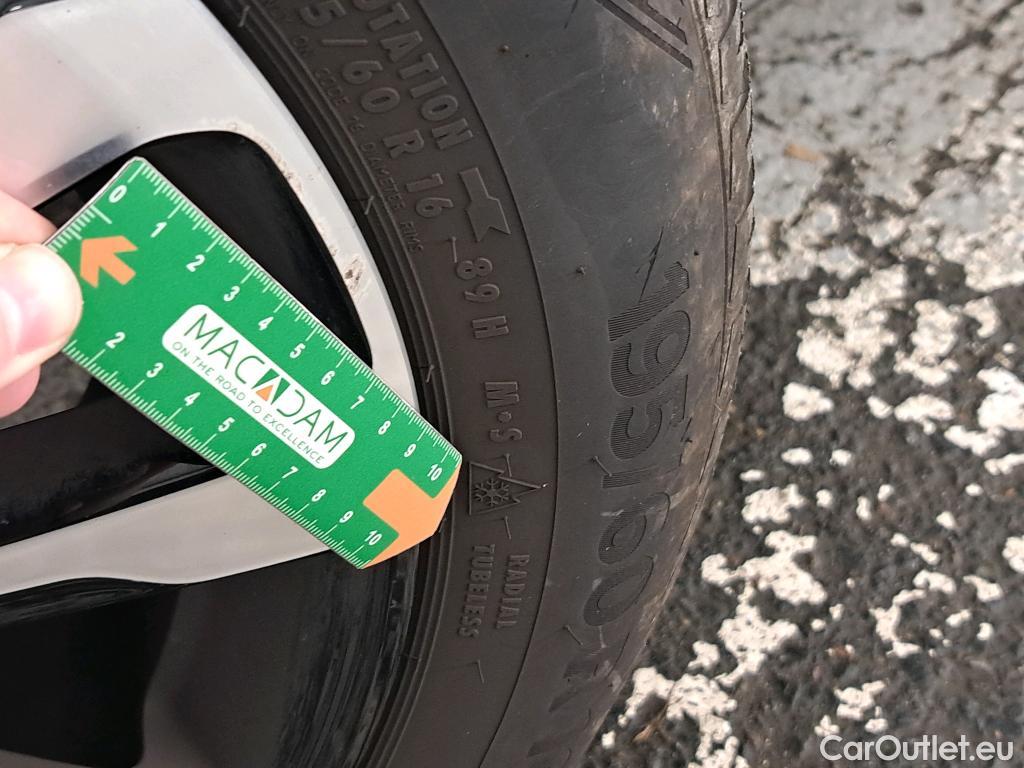  Opel  Crossland  X Business Elegance 1.2 Turbo 130CV BVA6 E6d #22