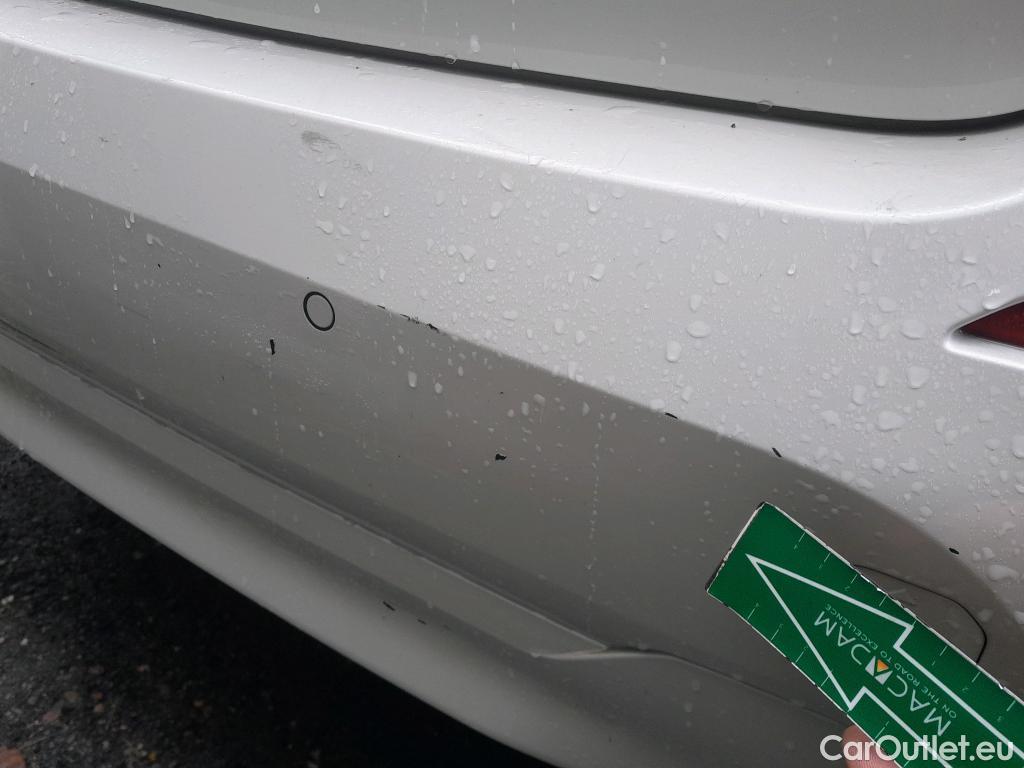  Bmw  Serie 1 BMW  / 2019 / 5P / berlina con portón 118i #29